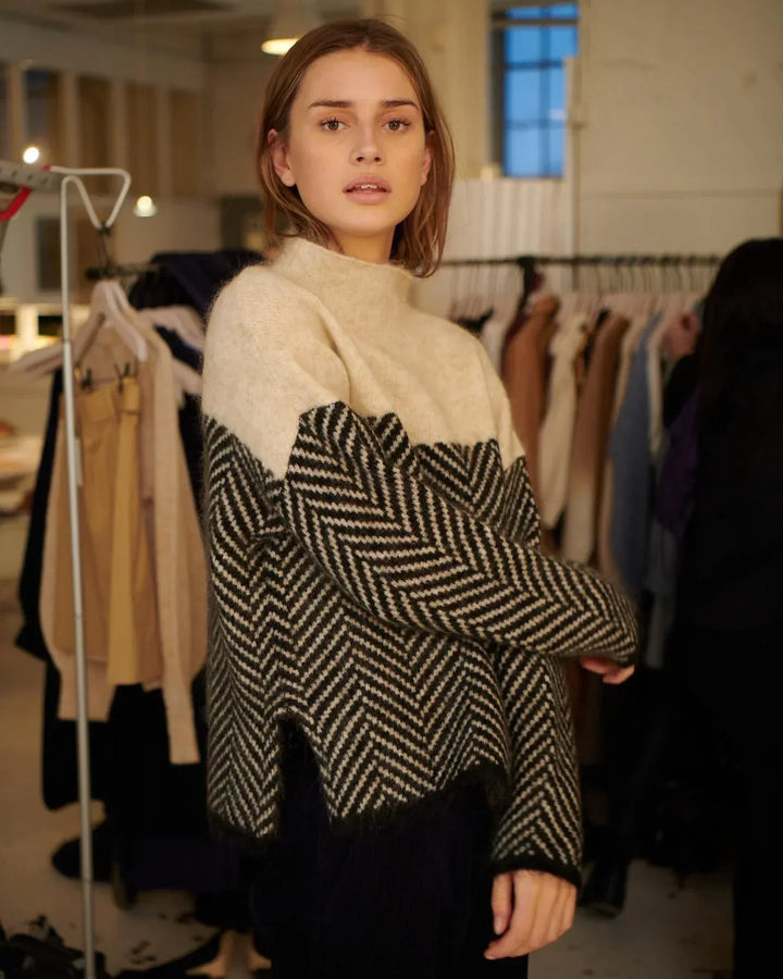Adelie | Premium Turtleneck in Fine Knit