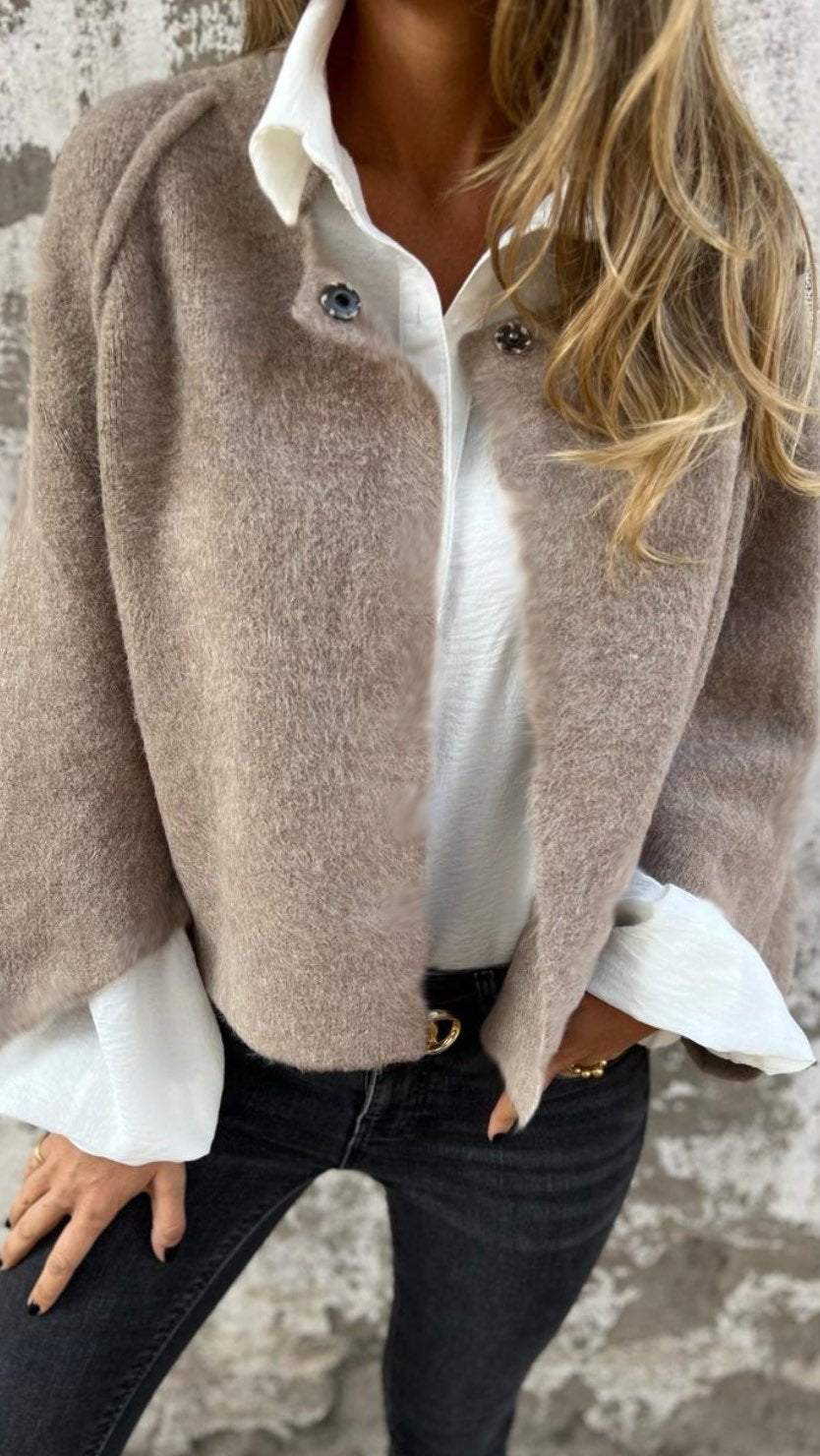 BEA | Women’s Wool Coat with Round Neckline and Long Sleeves