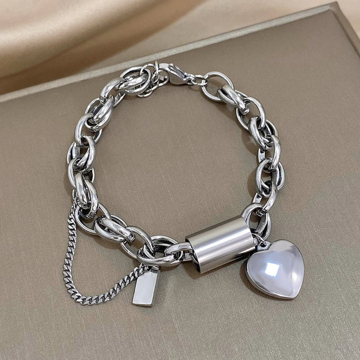 Arvella™ | Heart Charm Bracelet
