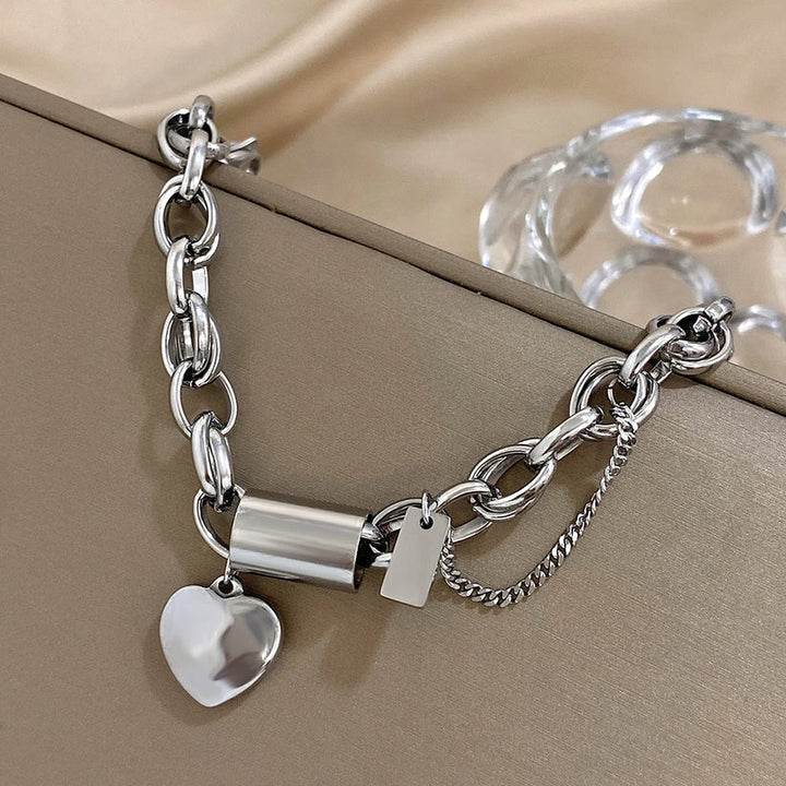 Arvella™ | Heart Charm Bracelet