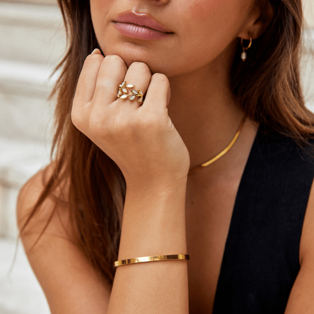 Laurentia™ | Golden Leaf Ring